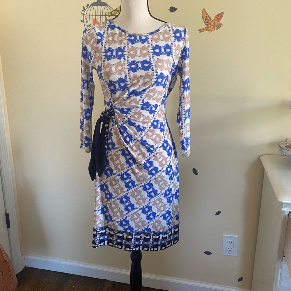 Flattering dress.size 2